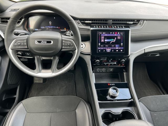 2025 Jeep Grand Cherokee L Altitude 4x4