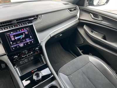 2025 Jeep Grand Cherokee L Altitude 4x4