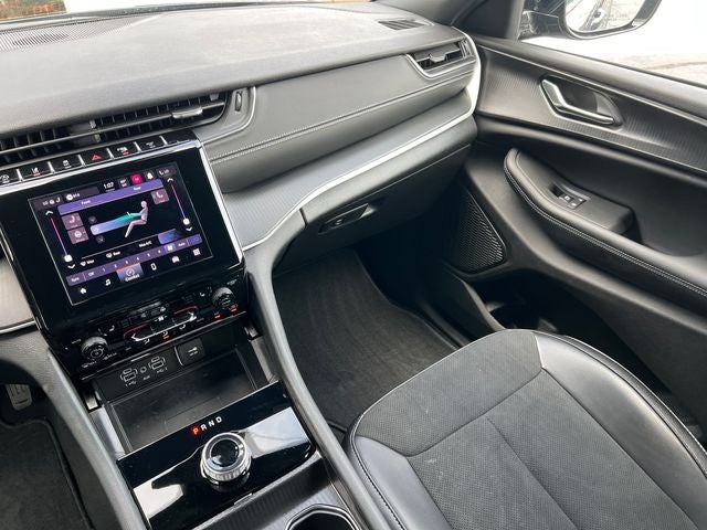 2025 Jeep Grand Cherokee L Altitude 4x4