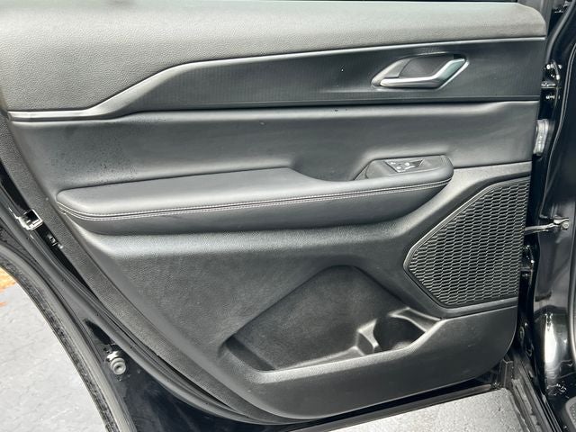 2025 Jeep Grand Cherokee L Altitude 4x4