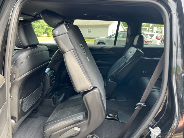 2025 Jeep Grand Cherokee L Altitude 4x4