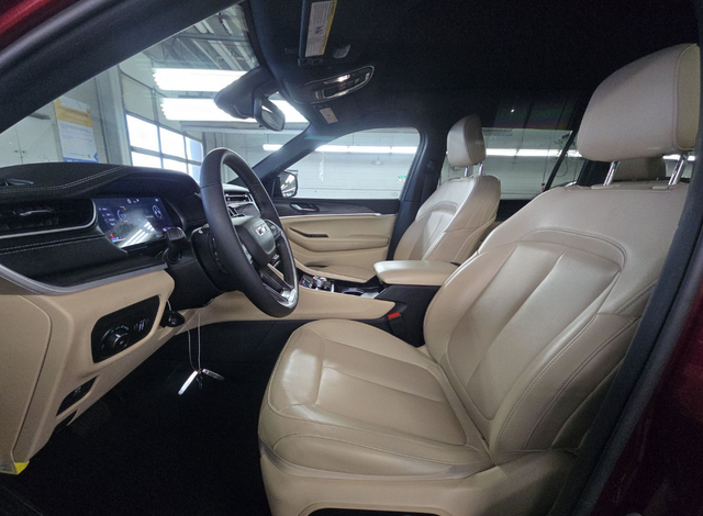 2024 Jeep Grand Cherokee L Limited 4x4