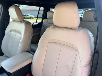 2025 Jeep Grand Cherokee L Limited 4x4