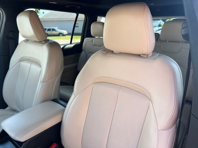 2025 Jeep Grand Cherokee L Limited 4x4