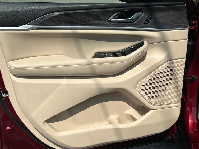 2025 Jeep Grand Cherokee L Limited 4x4