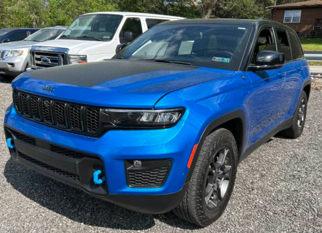2023 Jeep Grand Cherokee 4xe Trailhawk Carb State Pkg