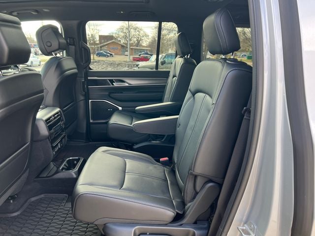 2026 Jeep Grand Wagoneer GRAND WAGONEER UPLAND 4X4