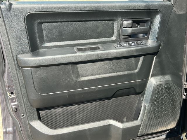 2018 RAM 1500 Express Quad Cab 4x4 6'4' Box