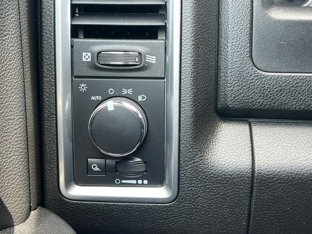 2021 RAM 1500 Classic Warlock Quad Cab 4x4 6'4' Box