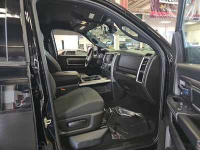 2024 RAM 1500 Classic Warlock Quad Cab 4x4 6'4' Box