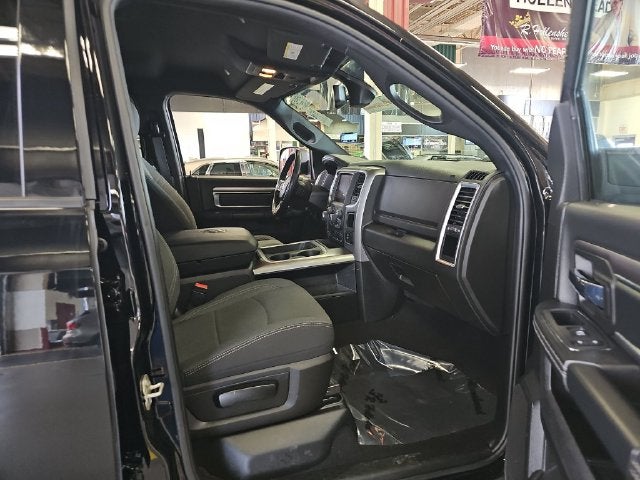 2024 RAM 1500 Classic Warlock Quad Cab 4x4 6'4' Box