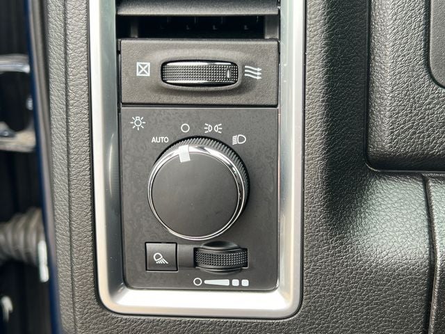 2024 RAM 1500 Classic Warlock Crew Cab 4x4 5'7' Box