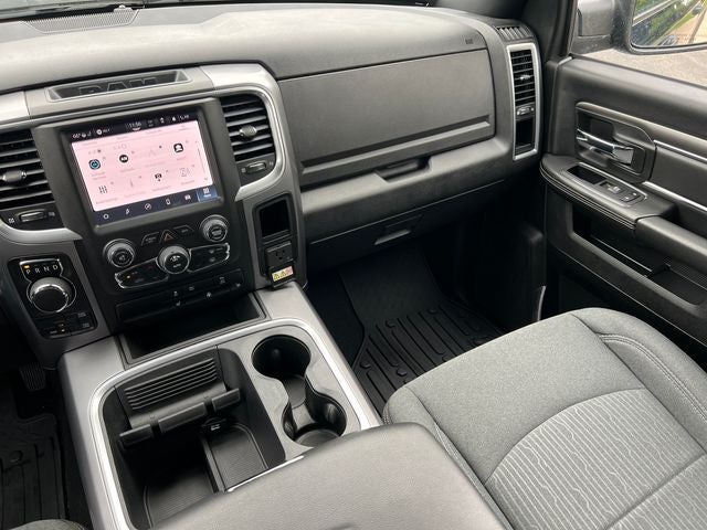 2024 RAM 1500 Classic Warlock Crew Cab 4x4 5'7' Box