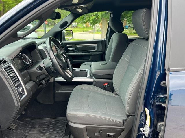 2024 RAM 1500 Classic Warlock Crew Cab 4x4 5'7' Box