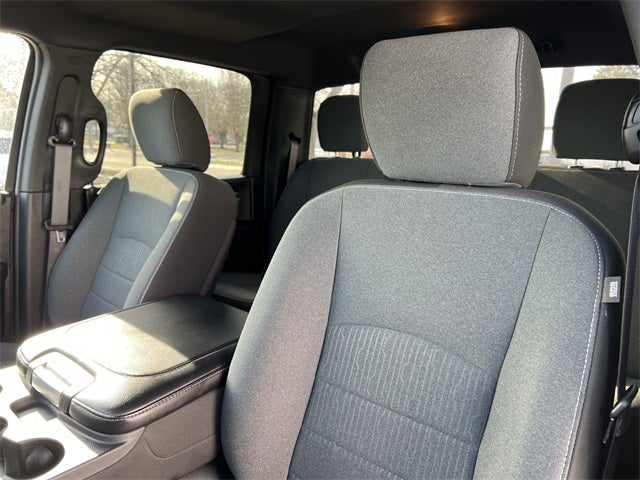 2024 RAM 1500 Classic Warlock Crew Cab 4x4 5'7' Box