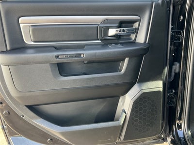 2024 RAM 1500 Classic Warlock Crew Cab 4x4 5'7' Box