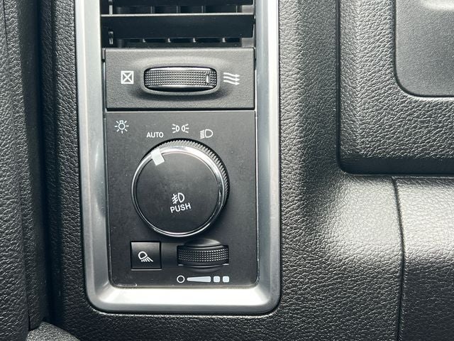 2021 RAM 1500 Classic SLT