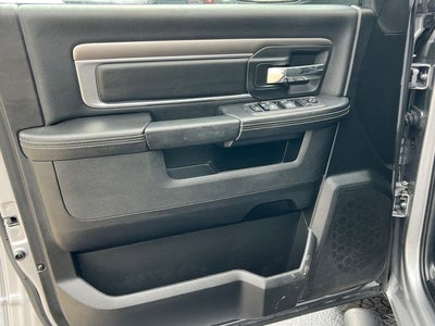 2024 RAM 1500 Classic Warlock Crew Cab 4x4 5'7' Box
