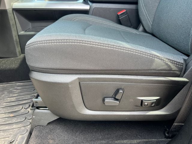 2024 RAM 1500 Classic Warlock Crew Cab 4x4 5'7' Box