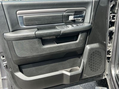 2024 RAM 1500 Classic Warlock Crew Cab 4x4 5'7' Box