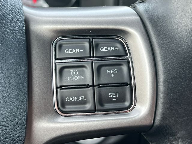 2024 RAM 1500 Classic Warlock Crew Cab 4x4 5'7' Box