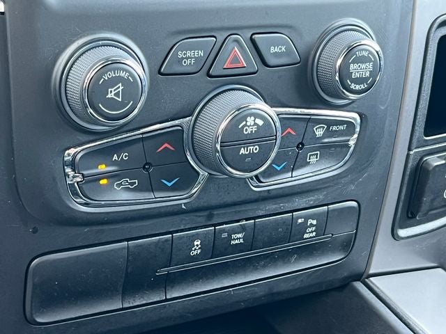 2024 RAM 1500 Classic Warlock Crew Cab 4x4 5'7' Box