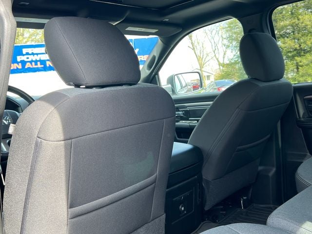 2024 RAM 1500 Classic Warlock Crew Cab 4x4 5'7' Box