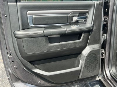 2024 RAM 1500 Classic Warlock Crew Cab 4x4 5'7' Box