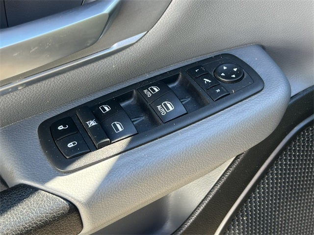 2022 RAM 1500 Big Horn Quad Cab 4x4 6'4' Box