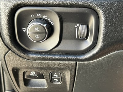 2022 RAM 1500 Big Horn Quad Cab 4x4 6'4' Box