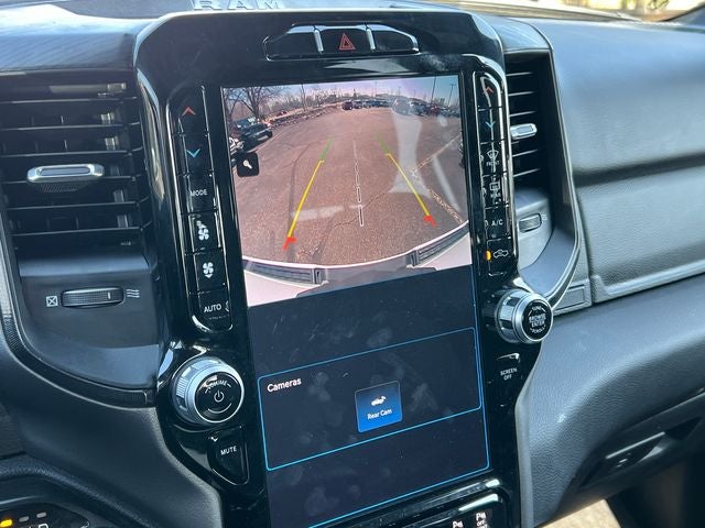 2023 RAM 1500 Big Horn Crew Cab 4x4 5'7' Box