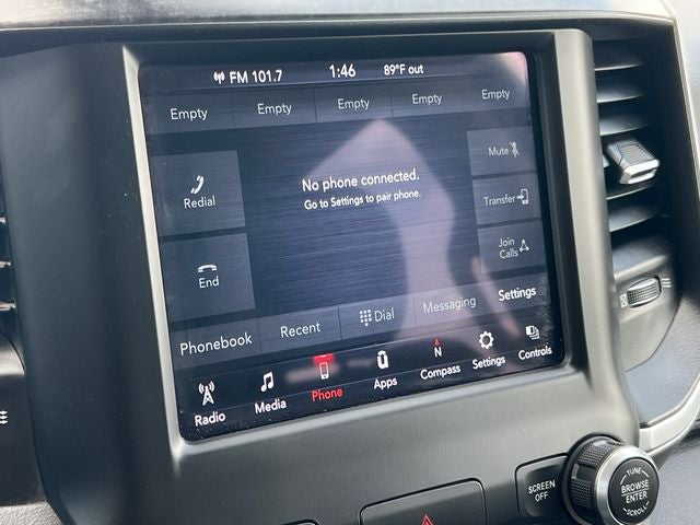 2020 RAM 1500 Big Horn Crew Cab 4x4 5'7' Box