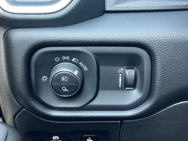 2027 RAM Ram 1500 RAM 1500 BIG HORN CREW CAB 4X4 5'7' BOX