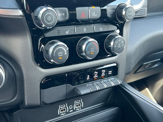 2027 RAM Ram 1500 RAM 1500 BIG HORN CREW CAB 4X4 5'7' BOX