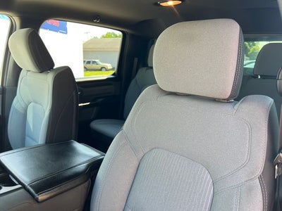 2021 RAM 1500 Big Horn Crew Cab 4x4 5'7' Box