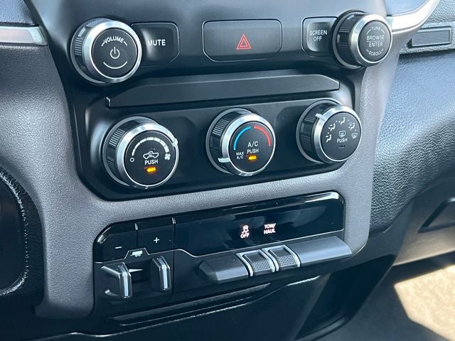 2021 RAM 1500 Big Horn Crew Cab 4x4 5'7' Box