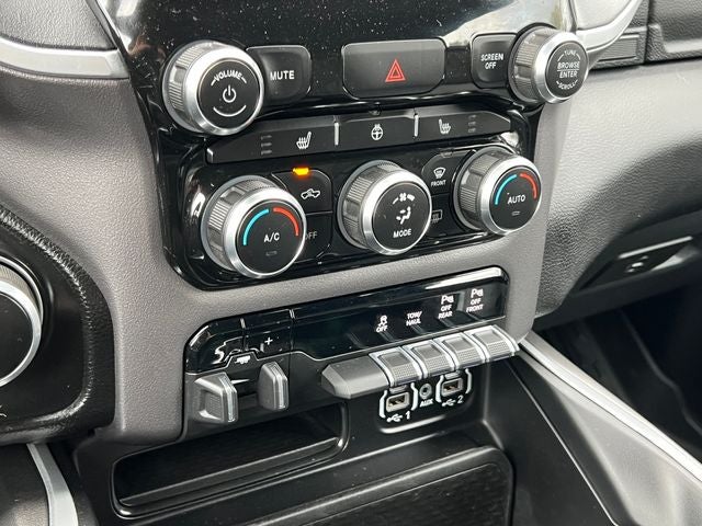 2023 RAM 1500 Big Horn Crew Cab 4x4 5'7' Box