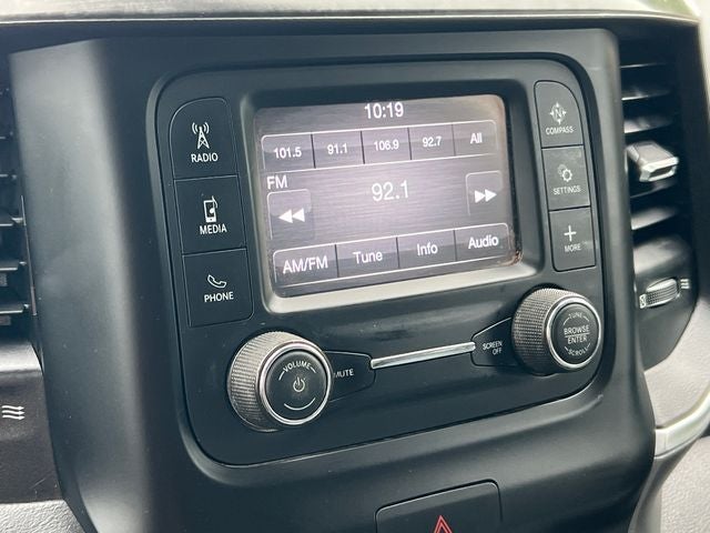 2019 RAM 1500 Big Horn/Lone Star Quad Cab 4x4 6'4' Box
