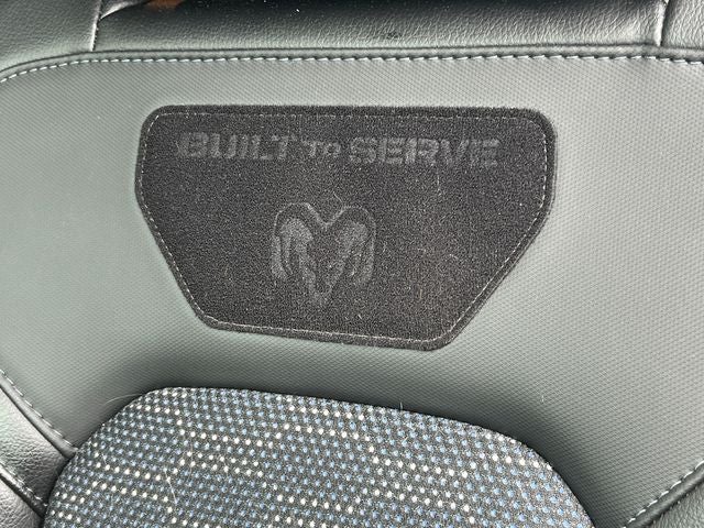 2023 RAM 1500 Big Horn Crew Cab 4x4 5'7' Box