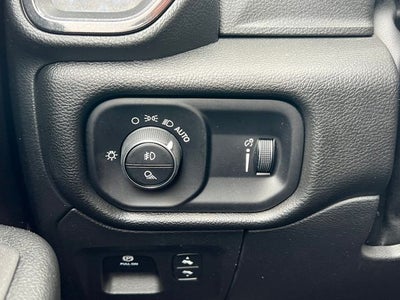 2023 RAM 1500 Big Horn Crew Cab 4x4 5'7' Box