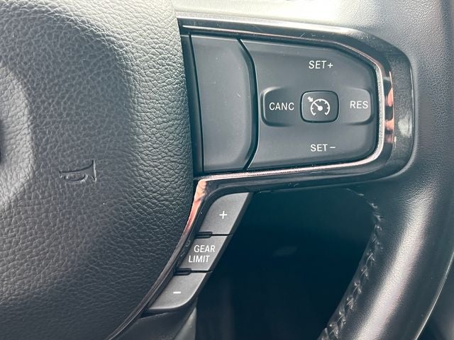 2023 RAM 1500 Big Horn Crew Cab 4x4 5'7' Box