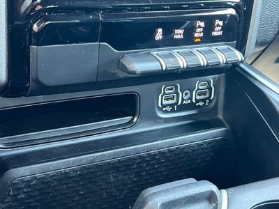 2023 RAM 1500 Big Horn Crew Cab 4x4 5'7' Box