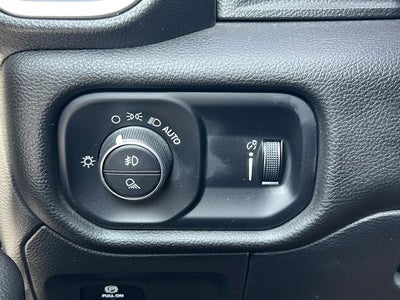 2023 RAM 1500 Big Horn Crew Cab 4x4 5'7' Box
