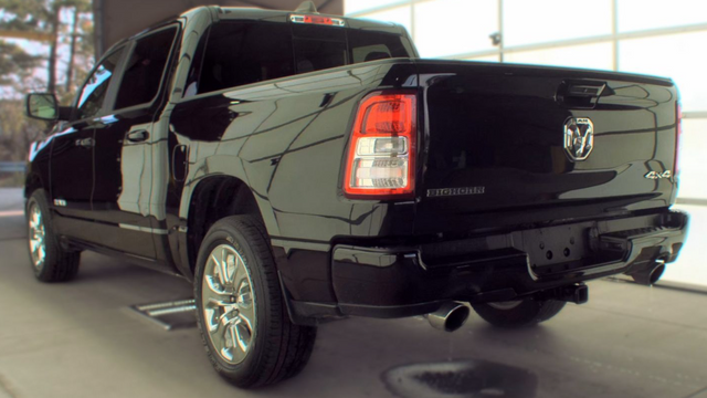 2023 RAM 1500 Big Horn Crew Cab 4x4 5'7' Box