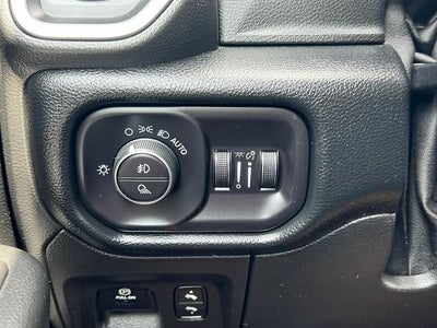2019 RAM 1500 Big Horn/Lone Star Crew Cab 4x4 5'7' Box
