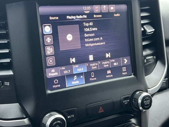 2022 RAM 1500 Big Horn Crew Cab 4x4 5'7' Box