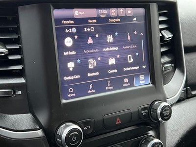 2022 RAM 1500 Big Horn Crew Cab 4x4 5'7' Box