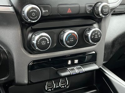 2022 RAM 1500 Big Horn Crew Cab 4x4 5'7' Box