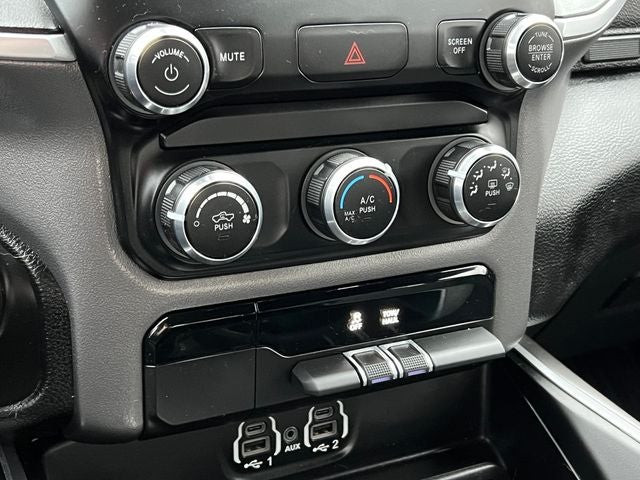 2022 RAM 1500 Big Horn Crew Cab 4x4 5'7' Box