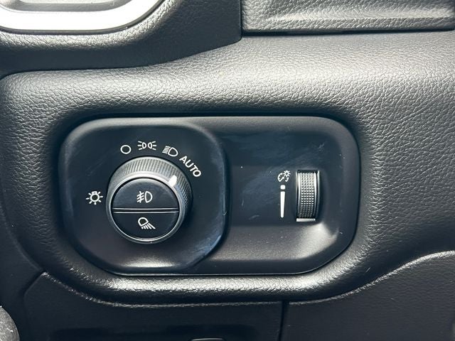 2023 RAM 1500 Big Horn Crew Cab 4x4 6'4' Box